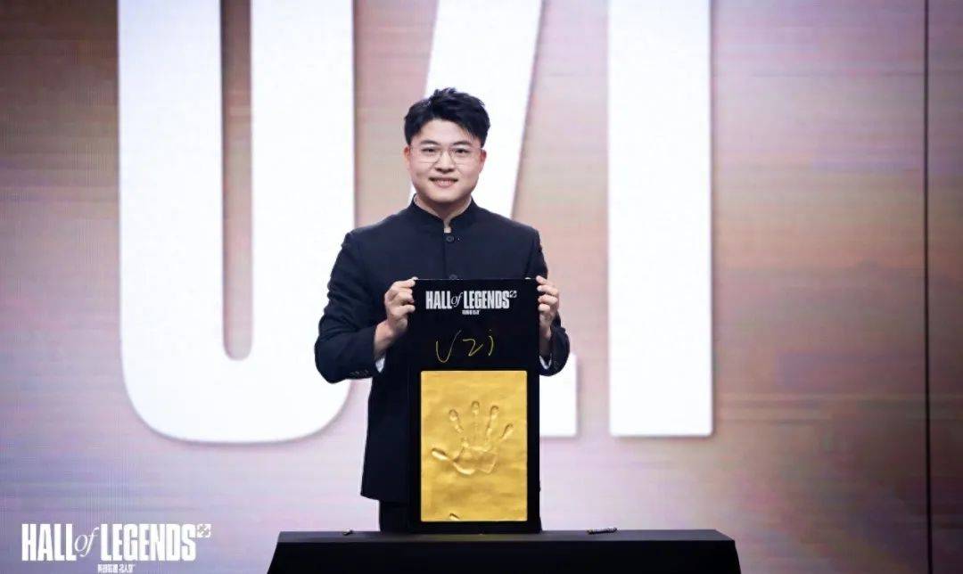 Uzi回归赛场，败北首场状态亮眼，西班牙队观众沸腾！的简单介绍